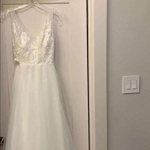 Wedding Dress Beaded Long Embellished Ivory Size 8 New - Picture 1 of 9